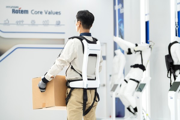  현대로템 웨어러블 로봇 H-Frame 모습. (현대로템 제공)