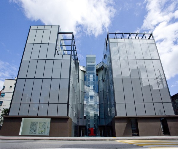 케이옥션 신사옥외관