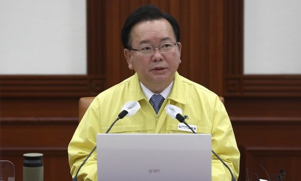 김부겸 국무총리가 지난 21일 오전 서울 종로구 정부서울청사에서 열린 코로나19 중앙재난안전대책본부(중대본) 회의에 참석해 발언하고 있다. (뉴시스 제공) 