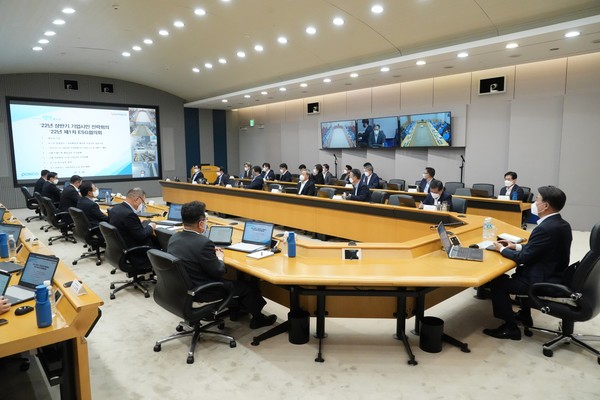 포스코홀딩스가 '그룹ESG협의회'를 신설하고 첫 번째 회의를 개최했다. (포스코홀딩스 제공)