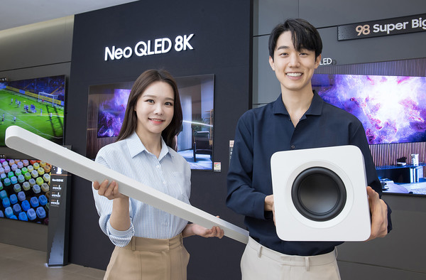 삼성전자가 최근 출시한 2022년형 사운드바 HW-S800B 제품 (삼성전자 제공)
