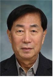 언론인,소설가.