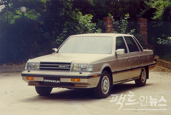 986년 중반 나온 각 그랜저. [사진=정수남 기자]