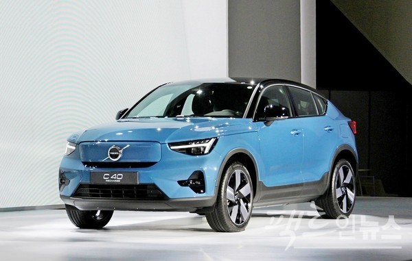 올해 2월 한국에 상륙한 볼보의 첫 전기차 C40 리차지. C40 리차지의 경우 한국 초도 물량 1500대가 5일 만에 모두 팔렸다. [사진=스페셜경제]