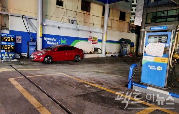 경기 성남시 중원구에 있는 일반주유소의 이번 주 유가 현황. [사진=정수남 기자]
