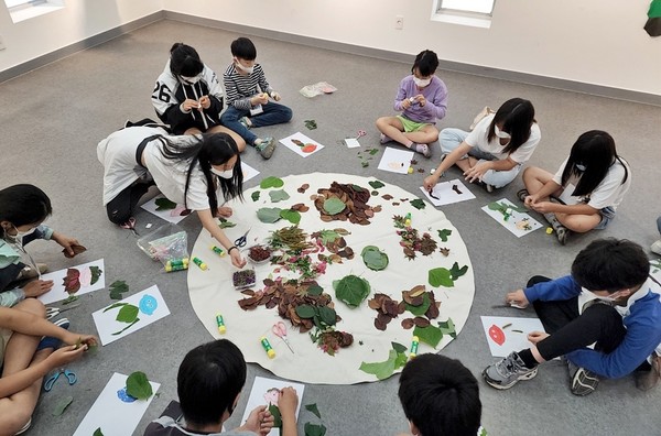 이곳은 문화예술교육과 창작 실험공간인 자유창작실, 미디어교육실, 장수의 전통문화 관련 자료를 만날 수 있는 문헌정보실, 활동적인 문화예술교육을 체험할 수 있는 다목적교육실 등으로 이뤄졌다. [사진=교육진흥원]