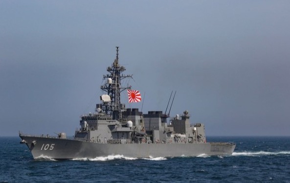 일본 자위대 함정. [사진=미 해군 7함대 페이스북 갈무리]