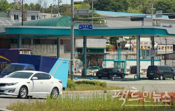 최근 11년간 전국 주유소 1816곳이 문을 닫았 최근 폐업한 경기 고양에 있는 주유소. [사진=정수남 기자]