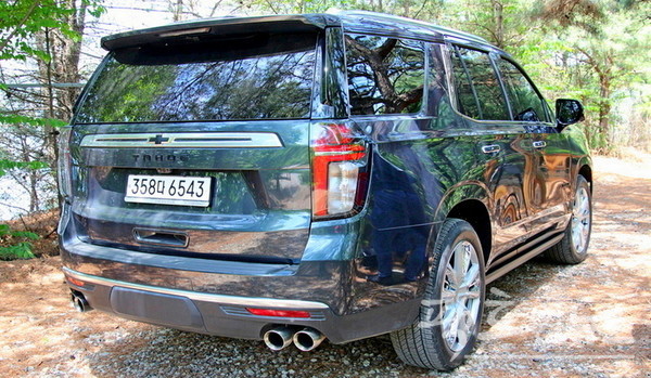 극 후반 TF팀은 쉐보레의 대형 SUV 타호를 탄다. 타호는 지난해 상반기 국내 상륙했다. [사진=정수남 기자]