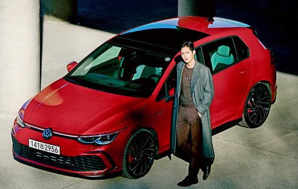 폭스바겐의 신형 골프 GTI가 펜싱 선수 김준호와 함께 했다. [사진=폭스바겐]