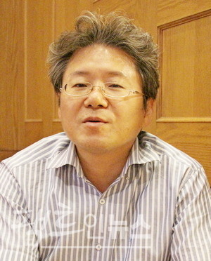 김필수 교수(대림대 미래자동차공학부, 김필수자동차연구소장). [사진=정수남 기자]