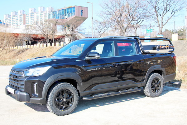 렉스턴 스포츠 외관은 강인한 인상이다. [사진=정수남 기자]