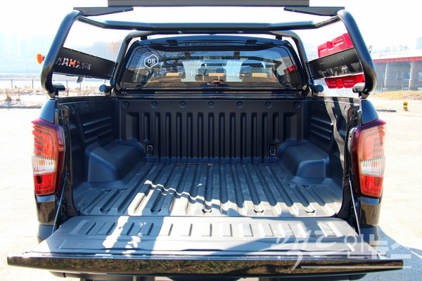 1300ℓ의 데크는 4인 가족의 차박에도 무리가 없다. [사진=정수남 기자]