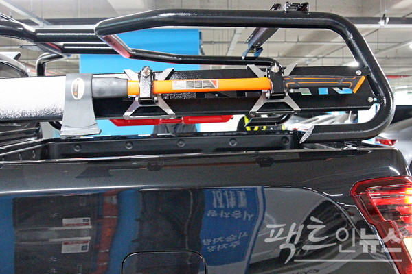 SUT를 강조하기 위한 도끼가 인상적이다. [사진=정수남 기자]