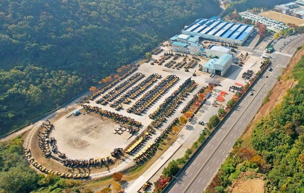 볼보건설기계가 경남 창원공장 부지 760평에 100억원을 투입해 전기차 전용 배터리팩 생산 시설을 건립한다.[사진=볼보건설기계]