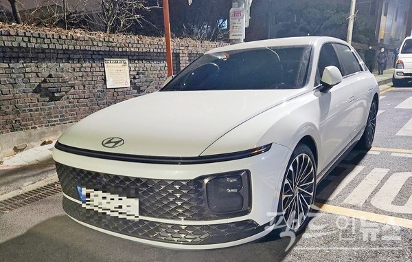 지난해 말 선보인 현대차 대형 세단 그랜저의 지난달 내수가 9817대로, 올해 들어 2개월 연속 최다 판매를 기록했다. [사진=팩트인뉴스]