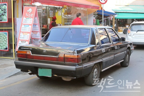 1세대 각 그랜저(1986년∼1992년). 해웅은 극 중후반부터 각 그랜저를 탄다. [사진=정수남 기자]