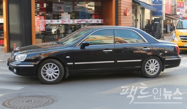 3세대 그랜저XG(1998년∼2005년). [사진=정수남 기자]