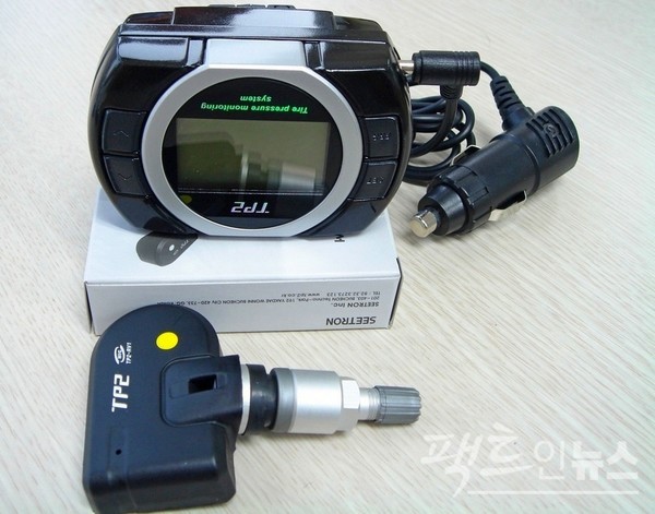 타이어 공기압 자동 점검기 TPMS. [사진=정수남 기자]