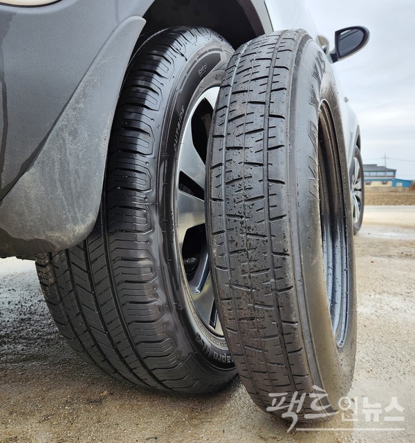 완성차 업체들은 여분의 타이어를 임시용(템퍼러리)으로 탑재하고 있다. [사진=정수남 기자]