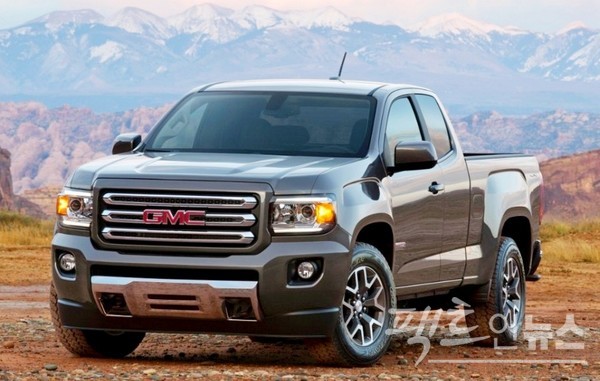 샤잠 극 후반에는 GMC의 승합차가 나오면서 라디에이터그릴의 GMC를 볼 수 있다. 사진은 2015 GMC 캐년 픽업. [사진=정수남 기자]