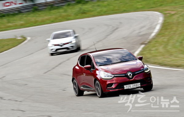 일반인이 자신의 차량을 타고 태백서킷을 질주하고 있다. [사진=스페셜경제]