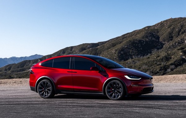 테슬라의 신형 모델X. [사진=테슬라]