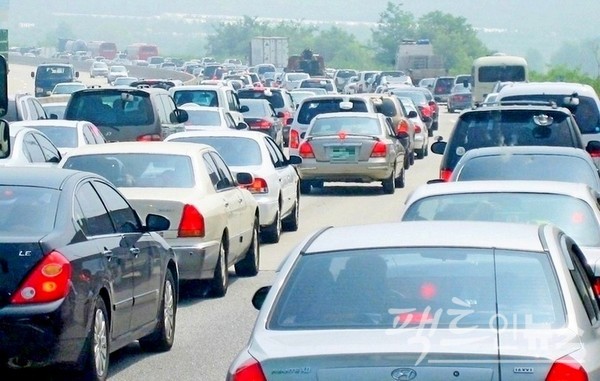 차량 급발진이 종전 내연기관차에서 현재 하이브리드차, 전기차로 확대했다. [사진=정수남 기자]