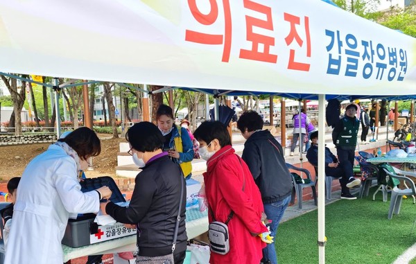 갑을장유병원은 의료진과 구급차를 행사장 인근에 배치하고, 만일의 사태에 대비했다. [사진=KBI그룹]