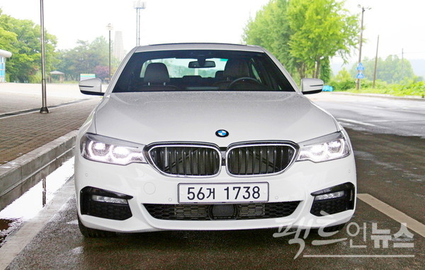 지난해 BMW 520은 수입차 판매 상위 3위에 올맀다. [사진=정수남 기자]