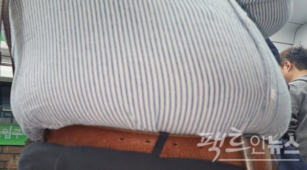 30대 남성의 복부. 고도비만이다. [영상/사진=정수남 기자]