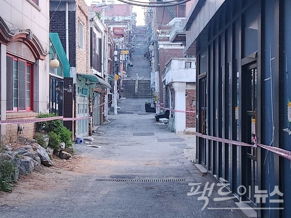 성남시 중원구 (위부터)금빛로 신구대학 구간과 단대동 산성대로에서 은행동 자혜로로 이어지는 도로, 상대원동 재개발 지구 골목은 경사도가 70℃ 이상이다. [사진=정수남 기자]