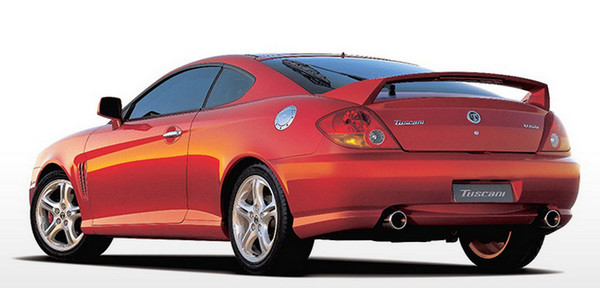 (위부터)2001년 단종한 현대차 티뷰론과 티뷰론 후속인 튜스카니. 투스카니는 미국 등에서 2008년까지 티뷰론으로 팔렸다. 투스카니는 분노의 질주 중후반에 깜짝 등장한다. [사진=정수남 기자, 현대차]