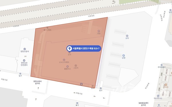 양천구청이 개발을 추진하고 있는 홈플러스 목동점과 주차장 일대. [사진=팩트인뉴스, 네이버 지도]