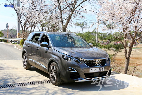 5008GT는 엔진과 변속기를 바꾸고 더욱 강력해졌다. [사진=정수남 기자]