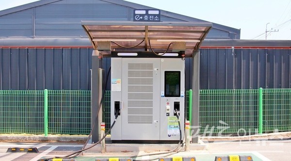 국내 보편화한 CCS 콤보1 충전기. [사진=정수남 기자]