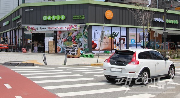 오아시스는 매장에도 대규모 투자를 단행하고 점포 무인화를 구현한다. [사진=정수남 기자]