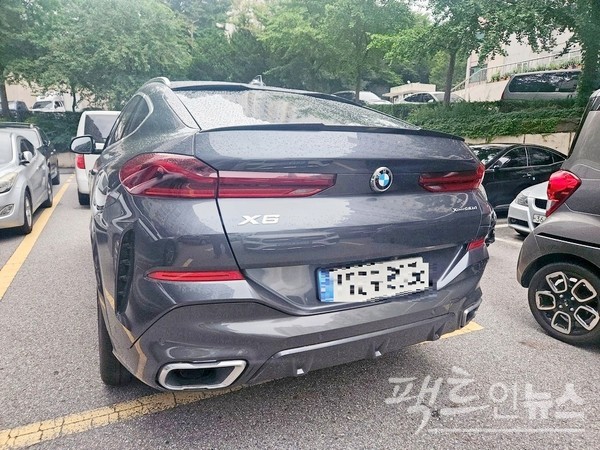 극 초반 베네치아 추격전에서 그레이스를 비롯해 가브리엘 일당, IMF 요원, 현지 경찰 등은 모두 BMW 세단이나, SUV를 탄다. (위 사진 오른쪽부터)BMW 5시리즈와 3시리즈. [사진=장수남 기자]