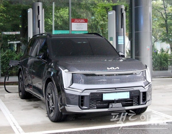 신형 쏘렌토는 최근 선보인 전기차 EV9의 디자인을 가질 전망이다. [사진=정수남 기자]