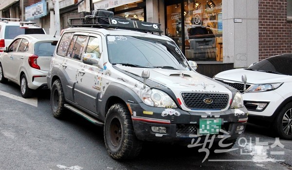 현대차의 대형 스포츠유틸리티차량 테라칸 역시 차체만을 장식했다. [사진=정수남 기자]