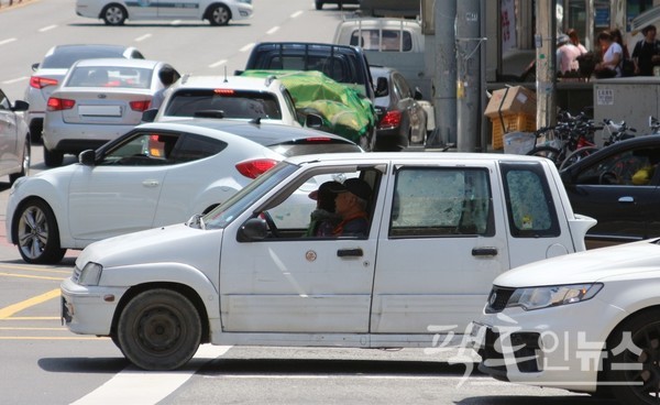 대우자동차가 1991년 티코를 선보이면서 국내 경차 시장을 개척했다. 최근 서울 강남에서 잡은 티코. [사진=정수남 기자]