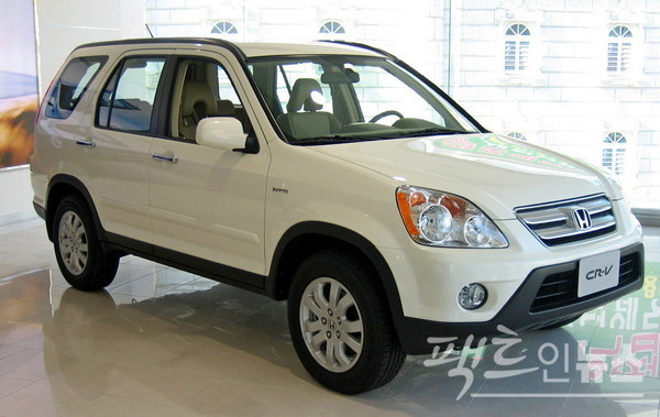 2010년대 후반 3세대(2006년~2011년) CR-V는 혼다의 한국 급성장을 견인했다. [사진=정수남 기자]