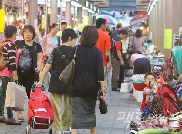 전통시장인 현대시장이다. 2019년 추석 이후 4년 만에 대목장이 섰다. [사진=정수남 기자]