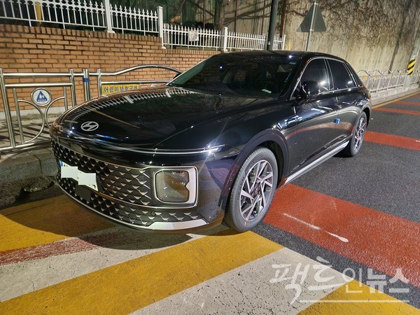 지난해 말 선보인 현대차 대형 세단 그랜저가 지난달 내수 8159대로 전년 동월보다 75.7% 급증하면서 올해 국내 판매 1위를 고수했다. [사진=팩트인뉴스]