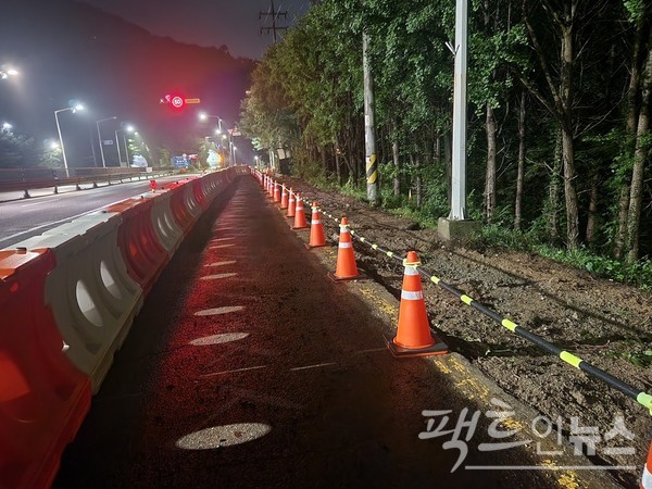 경기 성남시 순환도로 중원구 금광동 구간. 통행이 잦지 않아 보도블록이 멀쩡하지만, 중원구청은 다시 깐다. [사진=정수남 기자]