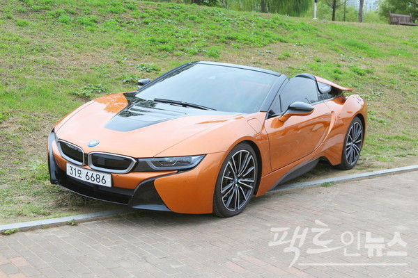 BMW i8 로더스터. [사진=정수남 기자]