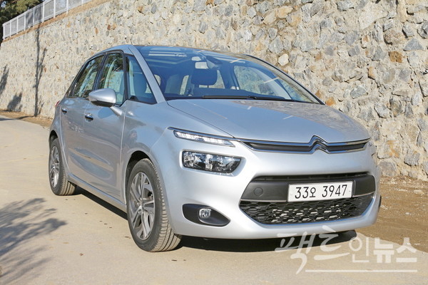 시트로엥의 C4 피카소는 5인승으로 야외 활동에 최적화한 차량이다. [사진=정수남 기자]