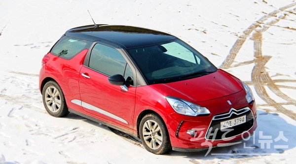 DS3은 화악산 눈길에서도 정교한 주행성능을 발휘한다.  [사진=정수남 기자]