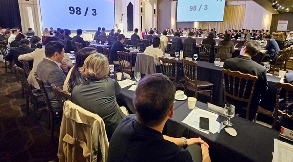 임주리 대표가 다양한 업계의 최고경영자 100명을 대상으로 강연했다. [사진=마인드가드너 심리코칭센터]