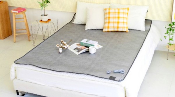 어싱플러스컴퍼니가 최신 기술을 적용한 어싱굿잠 탄소그래핀 온열 어싱매트를 출시했다.[사진=어싱플러스컴퍼니]